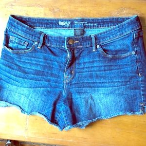 Mossimo mid rise midi denim shorts 12/31